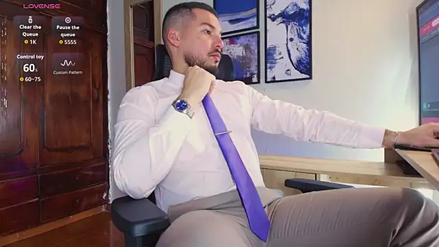 Snapshot of HenryBenso chatting on 10-28-25, 07:57 HenryBenso online show from 10-28-25, 07:57