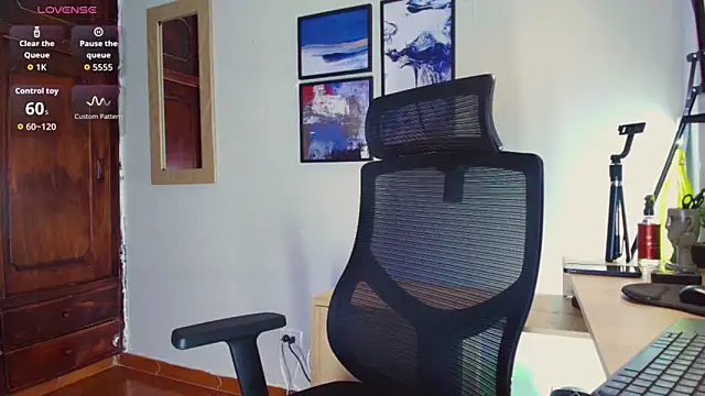 Snapshot of HenryBenso chatting on 11-12-25, 09:57 HenryBenso online show from 11-12-25, 09:57