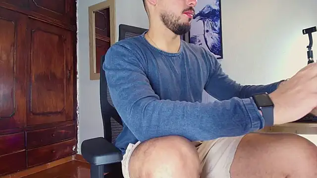 Snapshot of HenryBenso chatting on 11-07-25, 10:09 HenryBenso online show from 11-07-25, 10:09