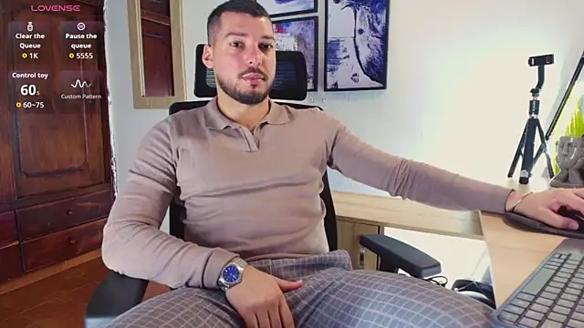 Snapshot of HenryBenso chatting on 10-29-25, 06:18 HenryBenso online show from 10-29-25, 06:18