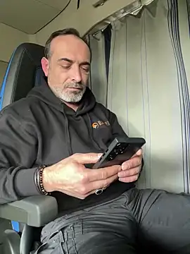 Snapshot of dzhakar chatting on 02-27-25, 12:34 dzhakar online show from 02-27-25, 12:34