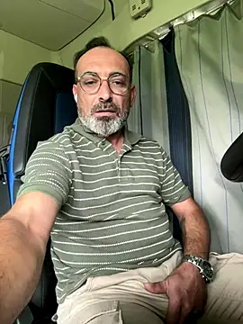 Snapshot of dzhakar chatting on 10-15-25, 11:51 dzhakar online show from 10-15-25, 11:51