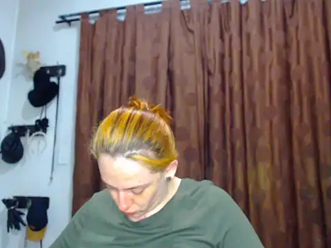 Redhead incandy online show from 07-05-26, 07:04