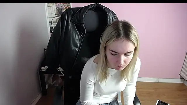 viktoria lovely online show from 02-11-26, 06:35