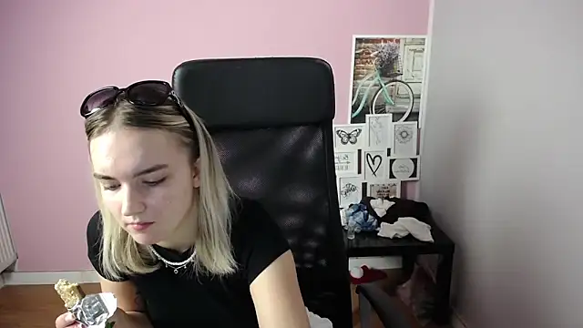 viktoria lovely online show from 09-20-25, 09:25