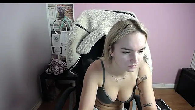 viktoria lovely online show from 12-04-25, 09:41