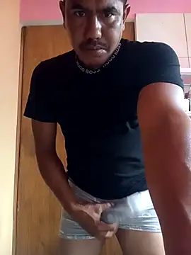Snapshot of negro15cm17 chatting on 10-05-25, 05:25 negro15cm17 online show from 10-05-25, 05:25