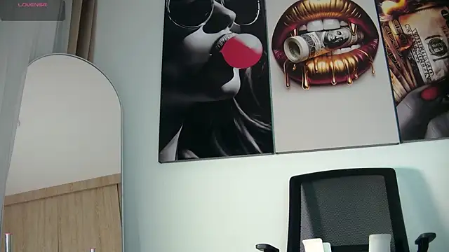 aidaadams online show from 12-18-25, 11:25