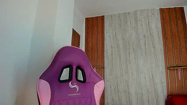 Alika01 online show from 10-03-25, 01:34