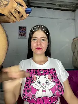 Snapshot of Hotnightsexxx chatting on 02-01-25, 10:34 Hotnightsexxx online show from 02-01-25, 10:34