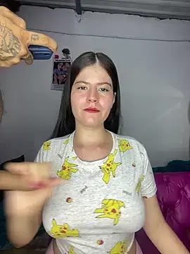 Snapshot of Hotnightsexxx chatting on 03-17-25, 11:35 Hotnightsexxx online show from 03-17-25, 11:35