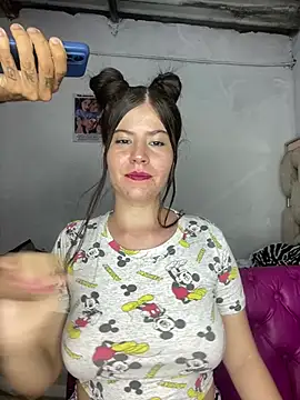 Snapshot of Hotnightsexxx chatting on 02-20-25, 03:23 Hotnightsexxx online show from 02-20-25, 03:23