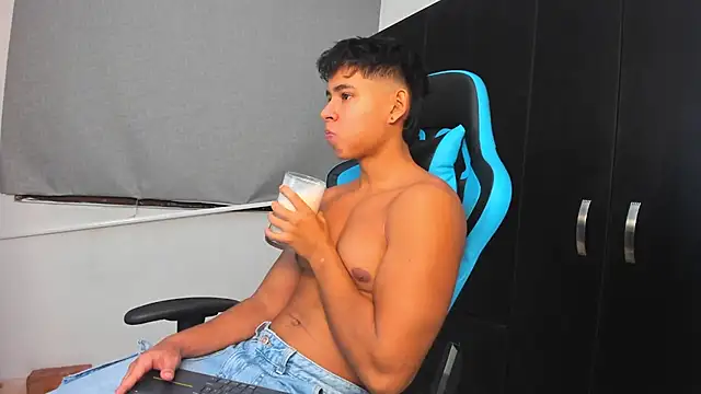 Bray Kevin online show from 10-22-25, 12:43