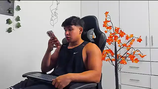 Snapshot of Bray_Kevin chatting on 02-12-26, 04:56 Bray Kevin online show from 02-12-26, 04:56