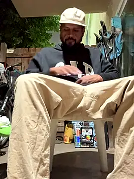 MrDickUdown24 7 online show from 11-05-25, 08:28