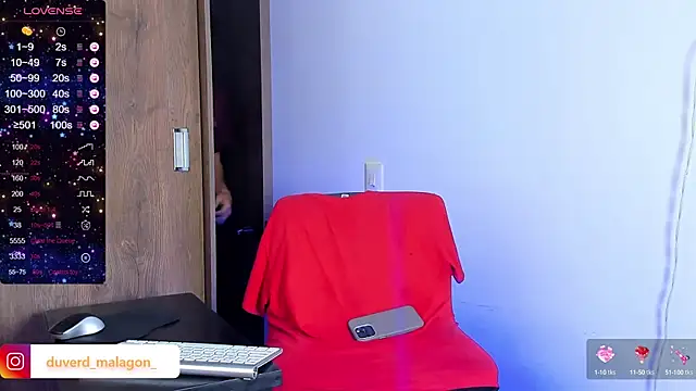 Snapshot of Demian_cute18 chatting on 02-11-25, 02:57 Demian cute18 online show from 02-11-25, 02:57