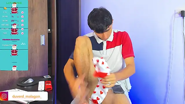 Snapshot of Demian_cute18 chatting on 01-28-25, 11:07 Demian cute18 online show from 01-28-25, 11:07