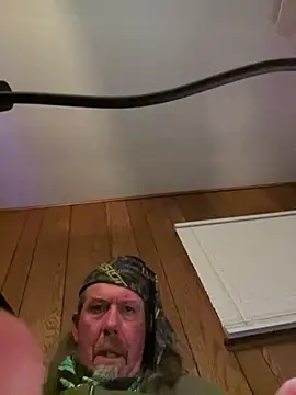 Helmut1971 online show from 12-23-25, 06:23