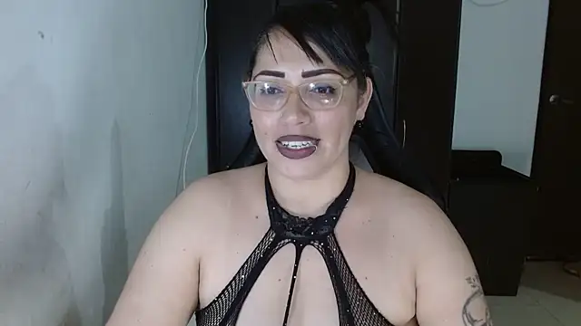 Snapshot of natashasmithe chatting on 01-10-26, 02:07 natashasmithe online show from 01-10-26, 02:07