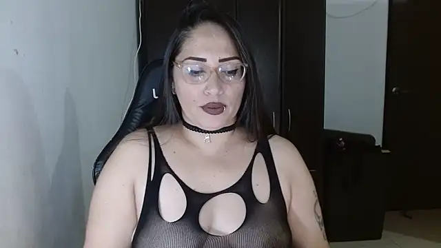 Snapshot of natashasmithe chatting on 11-17-25, 12:58 natashasmithe online show from 11-17-25, 12:58