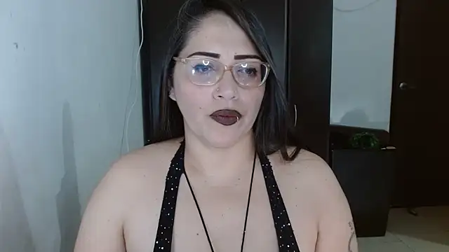 Snapshot of natashasmithe chatting on 11-23-25, 01:59 natashasmithe online show from 11-23-25, 01:59