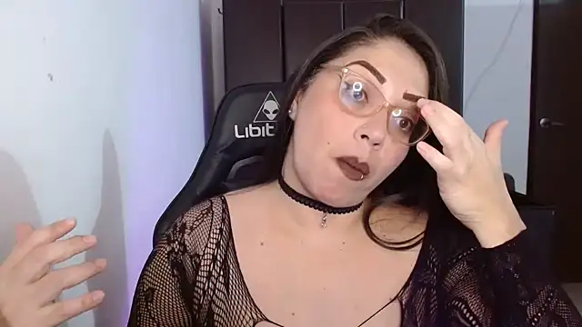 Snapshot of natashasmithe chatting on 09-24-25, 12:51 natashasmithe online show from 09-24-25, 12:51