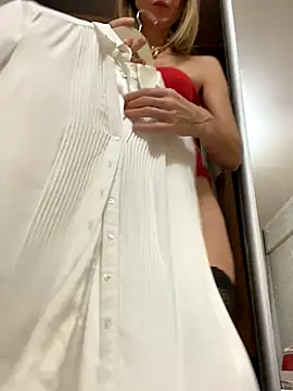 LauraDavis online show from 12-03-25, 07:35