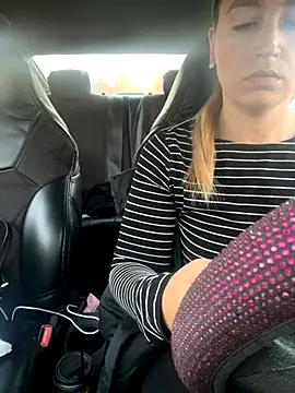 StasyWood online show from 10-18-25, 01:07