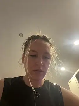 Snapshot of StasyWood chatting on 02-12-26, 01:38 StasyWood online show from 02-12-26, 01:38