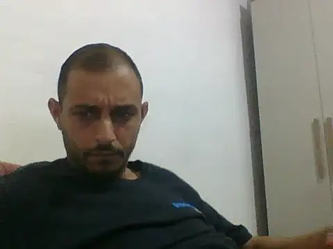 Snapshot of Pauzuudo01 chatting on 10-23-25, 10:08 Pauzuudo01 online show from 10-23-25, 10:08