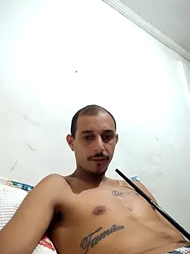 Snapshot of Pauzuudo01 chatting on 03-06-25, 06:48 Pauzuudo01 online show from 03-06-25, 06:48