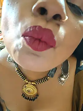 Snapshot of YR-SHIVANI chatting on 06-24-26, 07:07 YR-SHIVANI online show from 06-24-26, 07:07