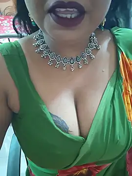 Snapshot of YR-SHIVANI chatting on 07-16-26, 06:21 YR-SHIVANI online show from 07-16-26, 06:21