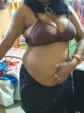 Snapshot of YR-SHIVANI chatting on 07-17-26, 06:32 YR-SHIVANI online show from 07-17-26, 06:32