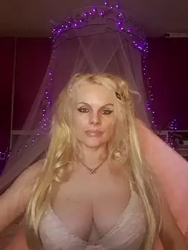 Angeldevilus online show from 07-09-26, 12:22