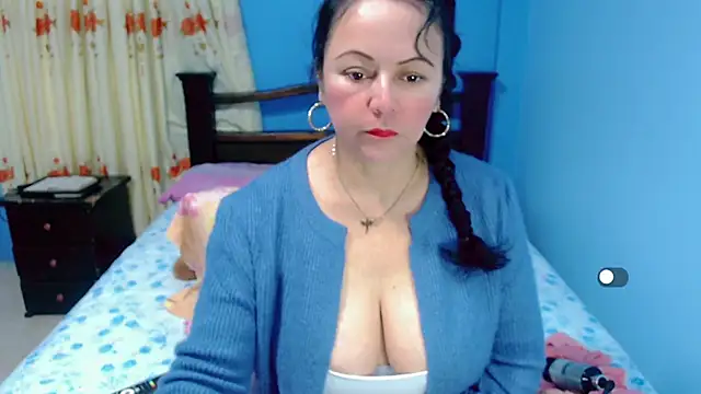 Lily Benet1 online show from 01-09-26, 12:39