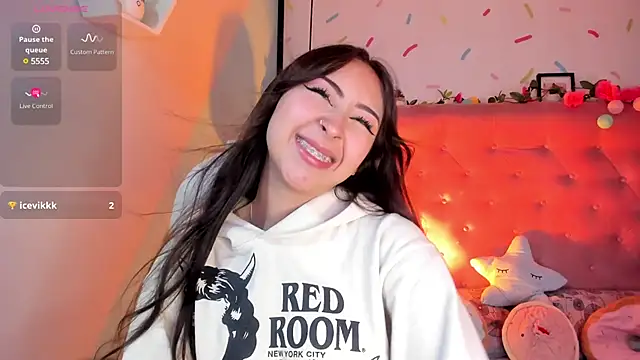  cloe martinez online show from 03-18-25, 08:48