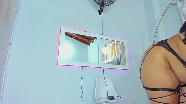 Antonellahorny69 online show from 01-14-26, 07:06