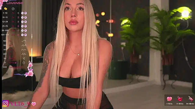 violettabunny03 online show from 10-22-25, 10:19