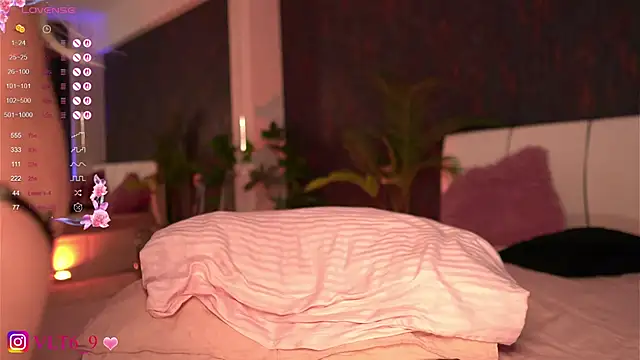 violettabunny03 online show from 03-14-25, 02:31