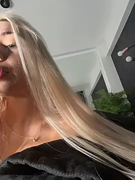 violettabunny03 online show from 02-12-26, 03:39