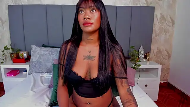 Snapshot of JulianaMiller chatting on 09-25-25, 03:34 JulianaMiller online show from 09-25-25, 03:34