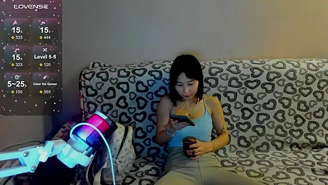 SaraXray online show from 12-21-25, 02:13