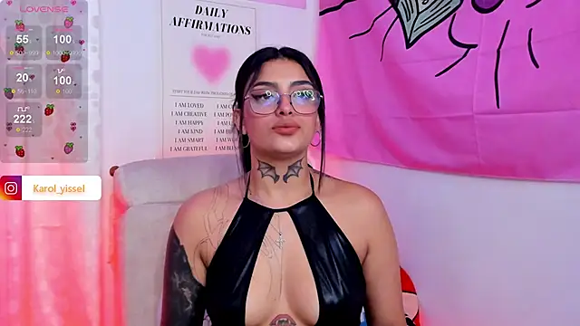 Snapshot of Hinataw33d01 chatting on 03-08-25, 11:39 Hinataw33d01 online show from 03-08-25, 11:39