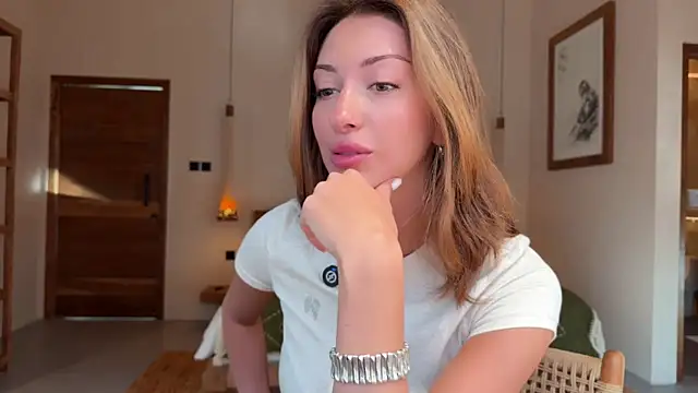 Snapshot of Monika_Taylor17 chatting on 07-18-26, 11:57 Monika Taylor17 online show from 07-18-26, 11:57