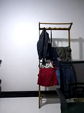 sannch001 online show from 10-28-25, 09:58