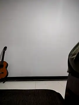 sannch001 online show from 10-15-25, 09:23