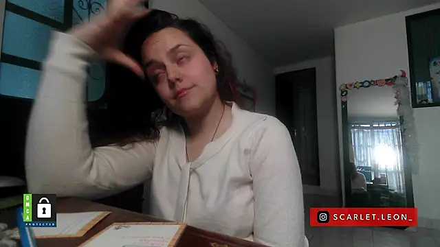 Scarletleon77 online show from 11-21-25, 08:52