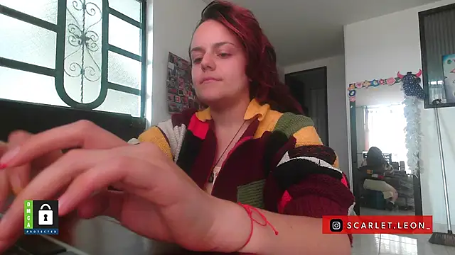 Scarletleon77 online show from 11-04-25, 09:18