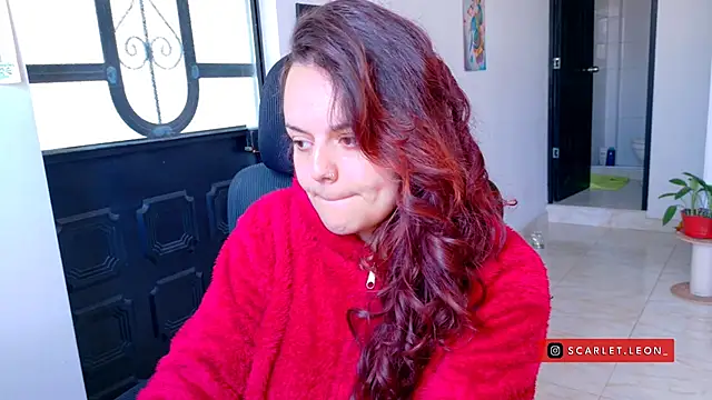 Snapshot of Scarletleon77 chatting on 07-16-26, 02:36 Scarletleon77 online show from 07-16-26, 02:36